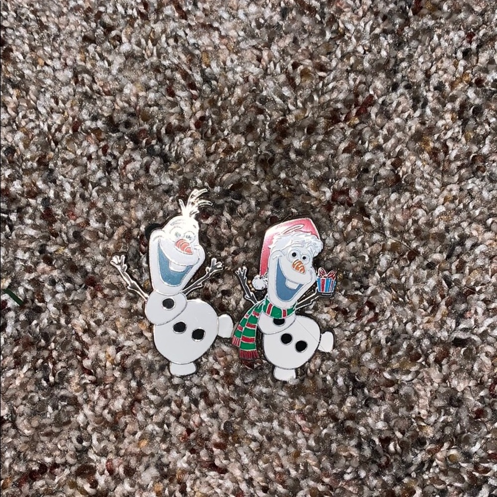 Olaf pin bundle